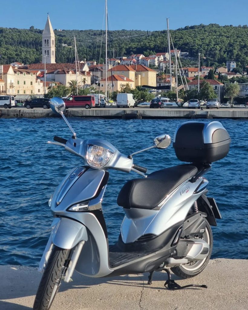 Piaggio Liberty 125 ccm scooter rental in Supetar, Brac – additional photo