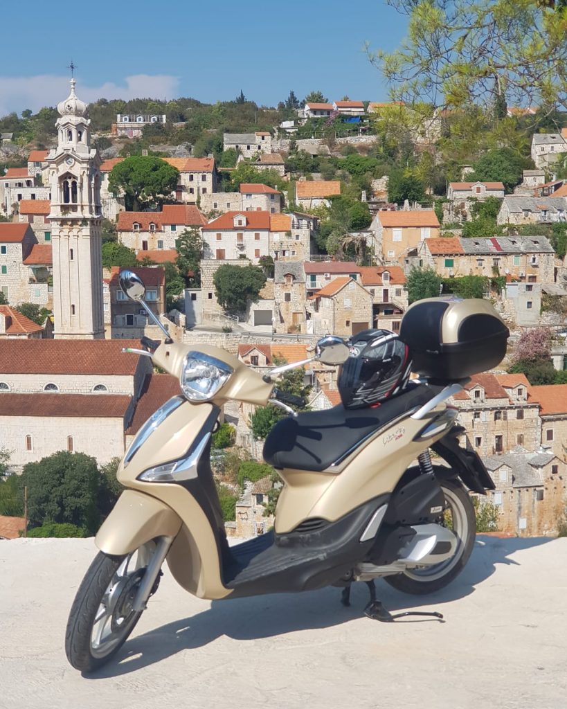Piaggio Liberty 125 ccm scooter rental in Supetar, Brac – additional photo