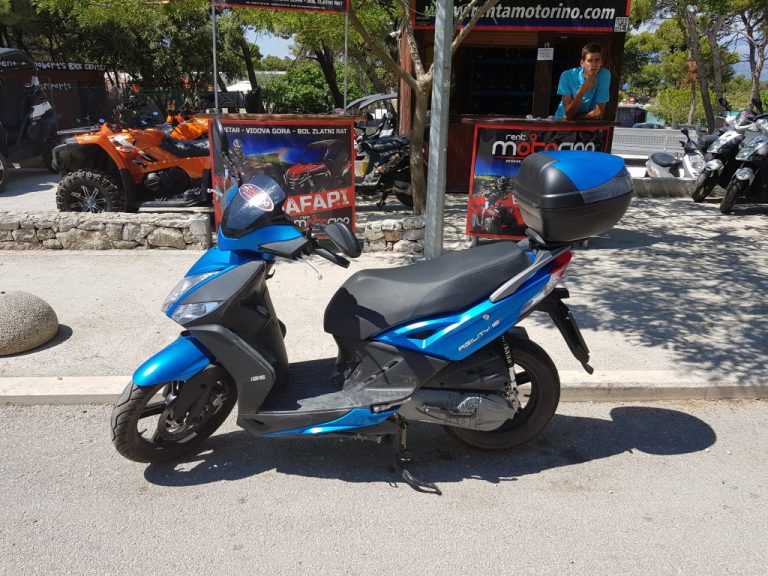 Rent a scooter supetar, rent a sccoter brac, rent a scooter 125 ccm, rent motor, najam skutera, najam vozila, rent a scoorer from Split, best price