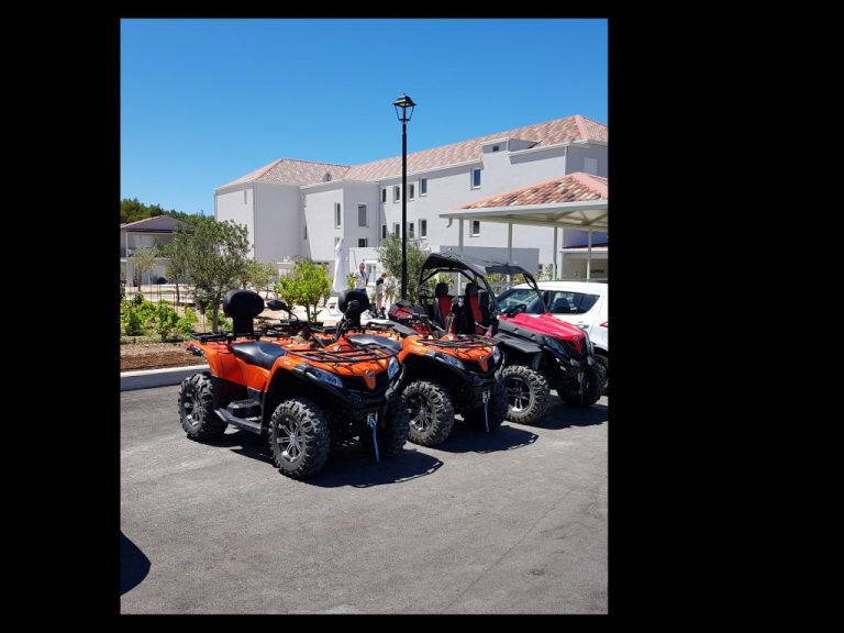 rent quad najam auta milna