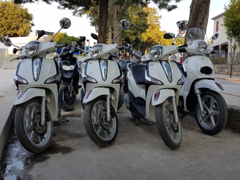 rent scooter supetar najam skutera supetar najam skutera bol