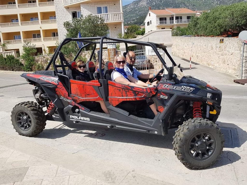 Polaris RZR XP 1000 four-seat buggy rental on Brac – additional photo