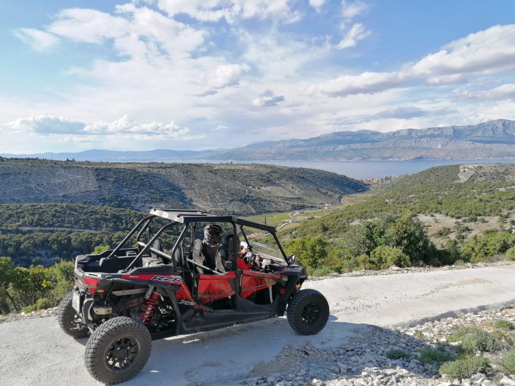 Polaris RZR XP 1000 four-seat buggy rental on Brac – additional photo